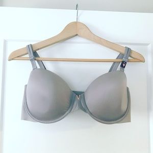 Victoria’s Secret Strapless Bra